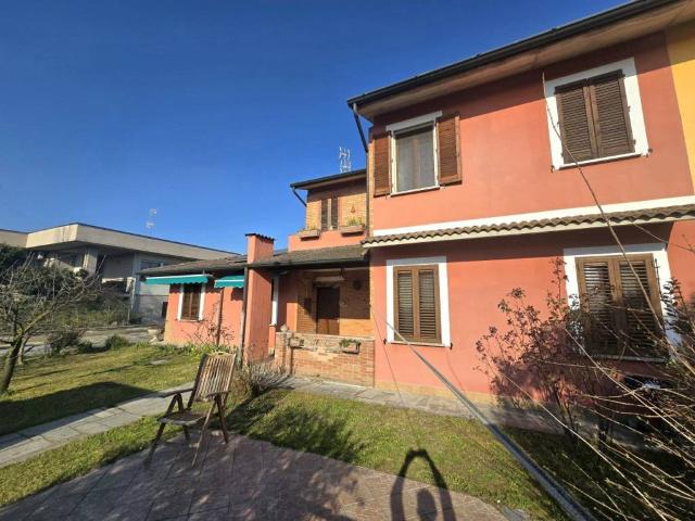 Villa in vendita a Roncaro PV