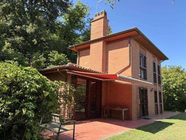 Villa in vendita a Ronciglione VT