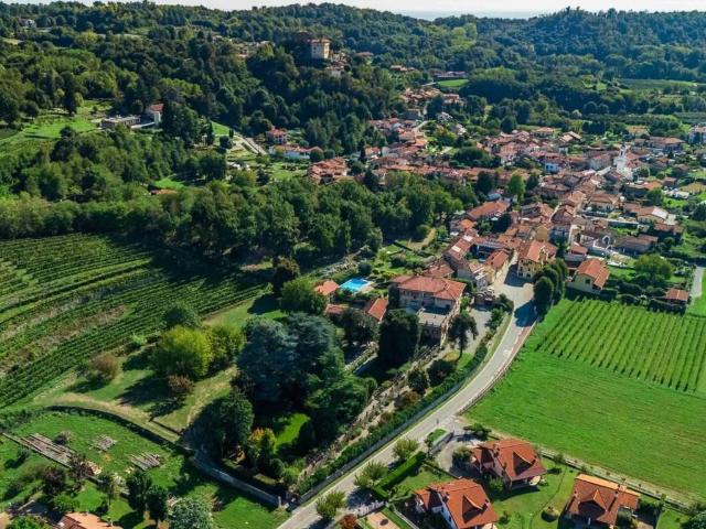Villa in vendita a Roppolo BI