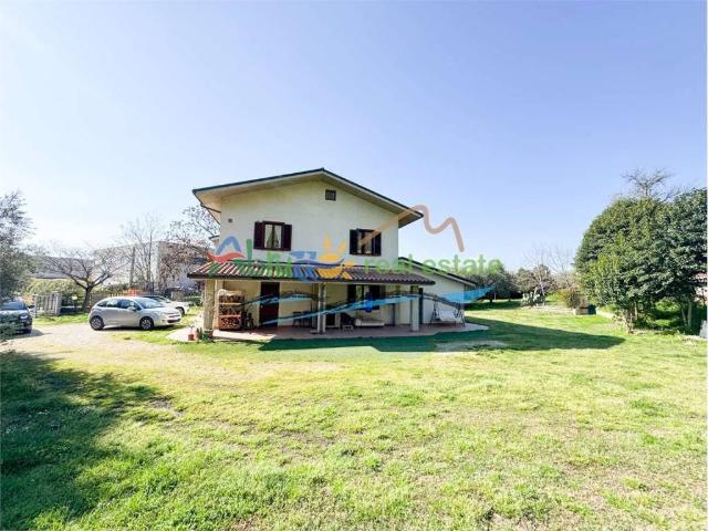 Villa in vendita a Rosciano PE