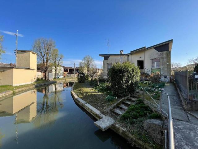 Villa in vendita a Rosasco PV
