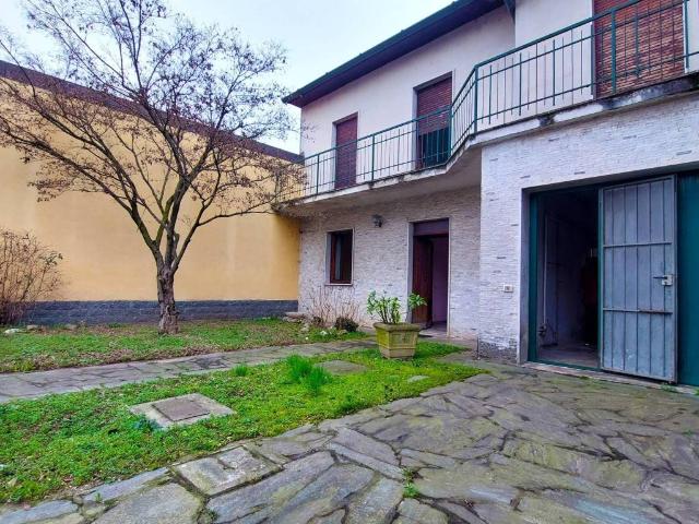Villa in vendita a Rosate MI
