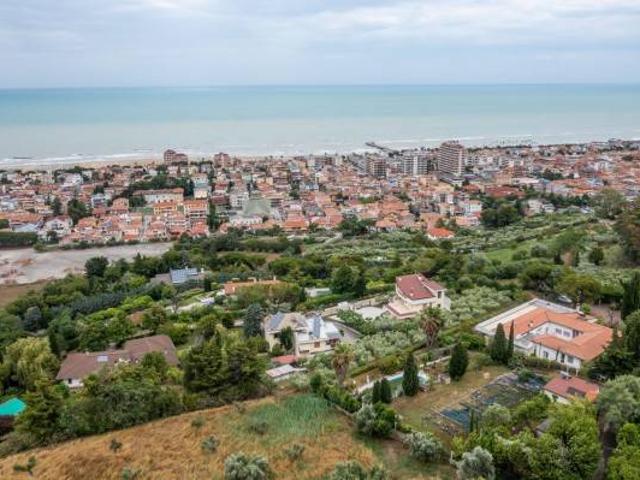Villa in vendita a Roseto degli Abruzzi TE