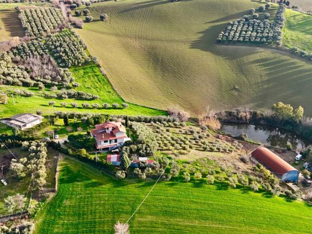 Villa in vendita a Roseto degli Abruzzi TE