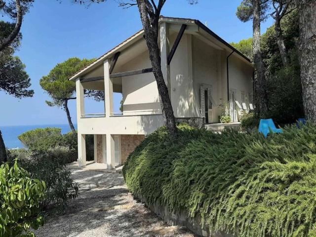 Villa in vendita a Rosignano Marittimo LI