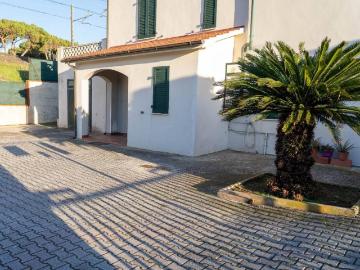 Villa in vendita a Rosignano Marittimo LI