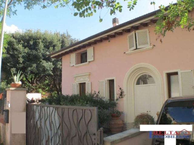Villa in vendita a Rosignano Marittimo LI