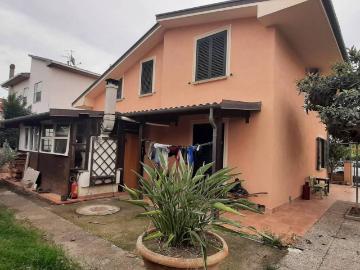 Villa in vendita a Rosignano Marittimo LI