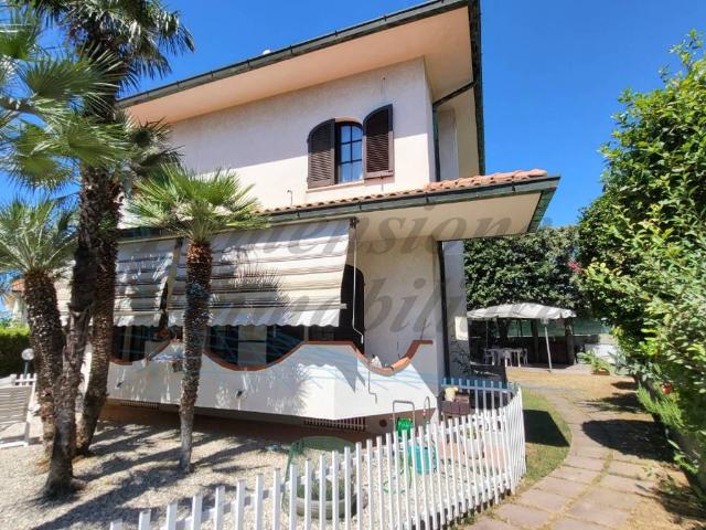 Villa in vendita a Rosignano Marittimo LI