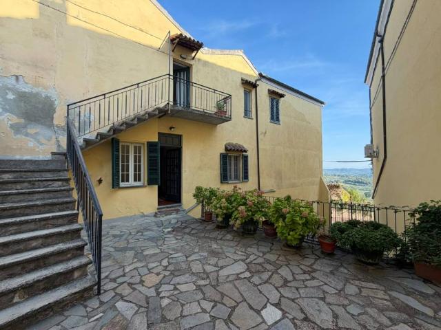 Villa in vendita a Rosignano Monferrato AL