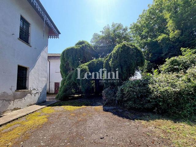 Villa in vendita a Rosignano Monferrato AL