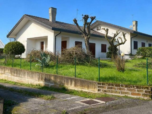 Villa in vendita a Rosolina RO