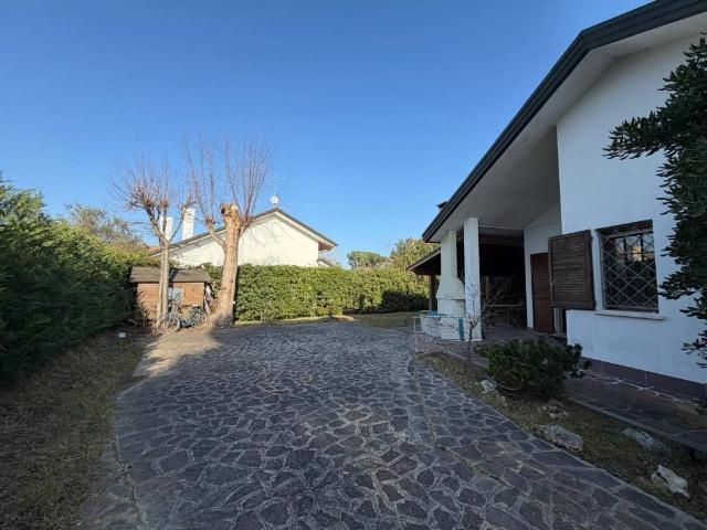 Villa in vendita a Rosolina RO
