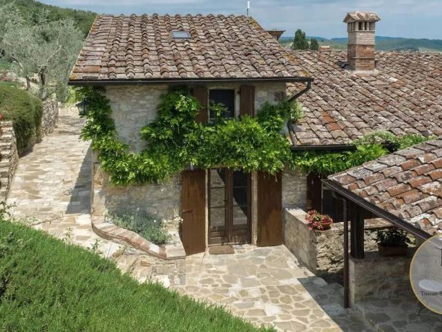 Villa in vendita a Radda in Chianti SI