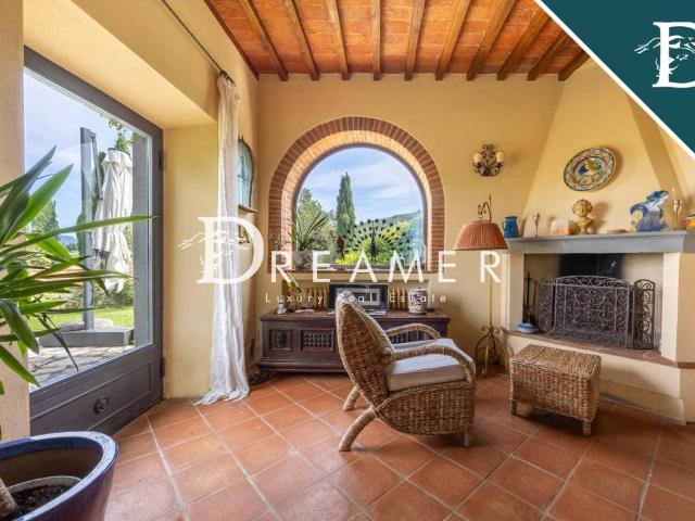 Villa in vendita a Radda in Chianti SI