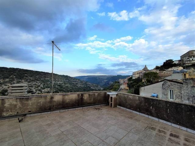 Casa indipendente in vendita a Ragusa RG