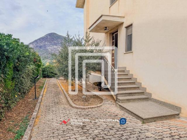 Villa in vendita a Raiano AQ