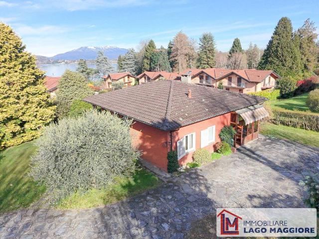 Villa in vendita a Ranco VA