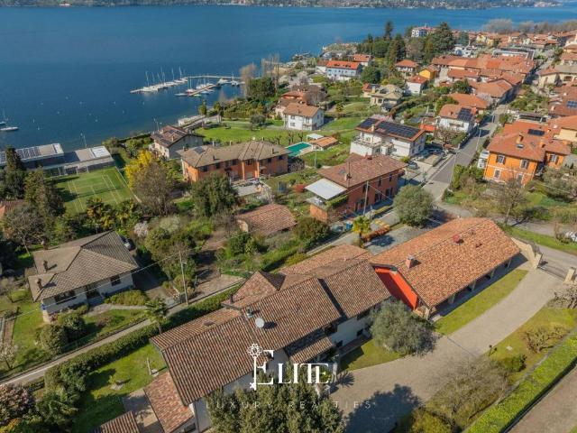 Villa in vendita a Ranco VA