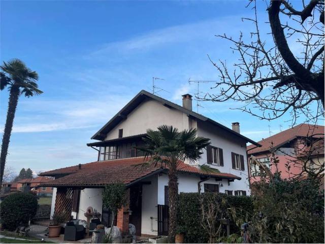 Villa in vendita a Ranco VA