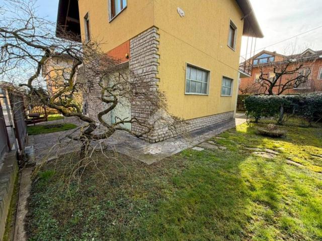Villa in vendita a Ranica BG