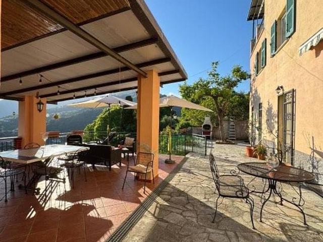 Villa in vendita a Rapallo GE