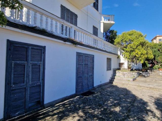 Villa in vendita a Rapallo GE