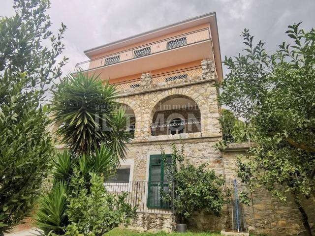 Villa in vendita a Rapallo GE