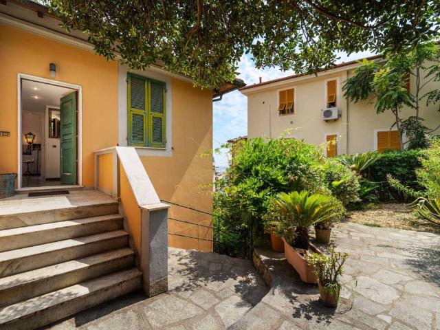 Villa in vendita a Rapallo GE