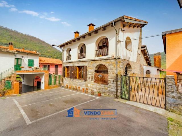 Villa in vendita a Rezzo IM