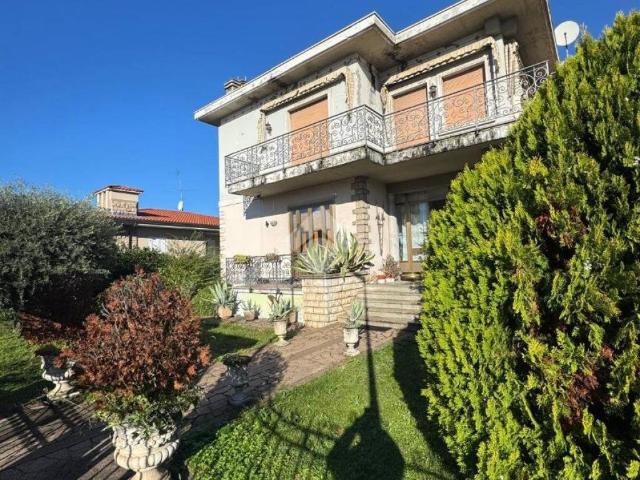 Villa in vendita a Rezzato BS