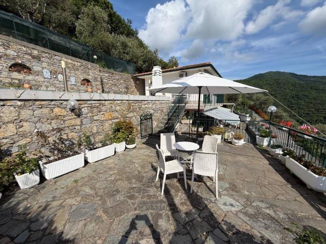 Villa in vendita a Recco GE