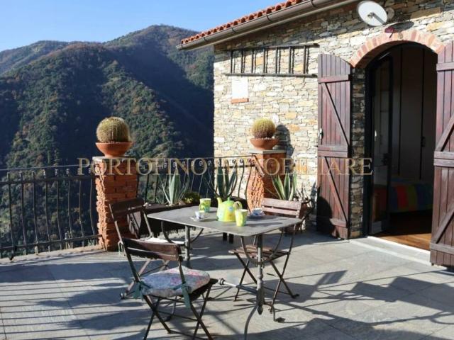 Villa in vendita a Avegno GE