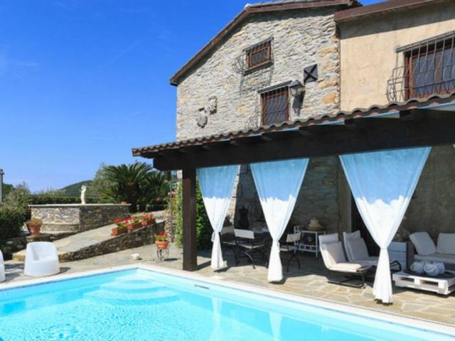 Villa in vendita a Recco GE