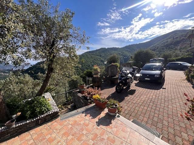 Villa in vendita a Recco GE