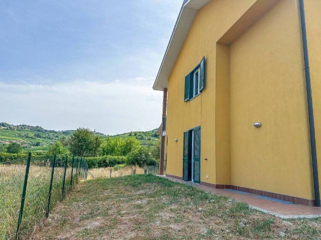 Villa in vendita a Redavalle PV