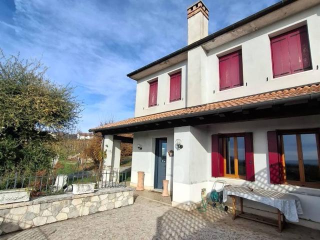 Villa in vendita a Refrontolo TV