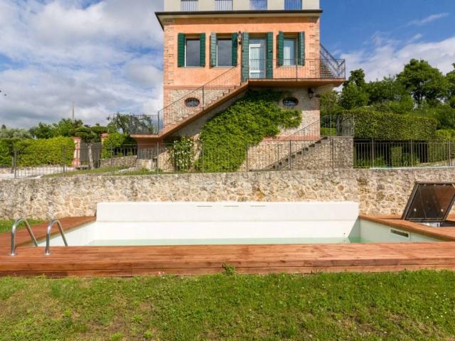 Villa in vendita a Refrontolo TV