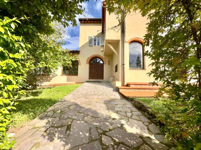 Villa in vendita a Firenze FI