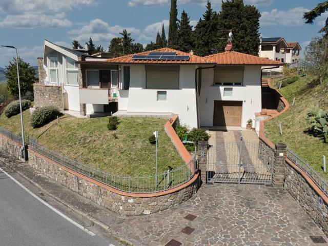 Villa in vendita a Reggello FI