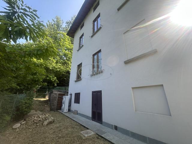 VILLA in VENDITA a REGGELLO SALTINO di 9 vani