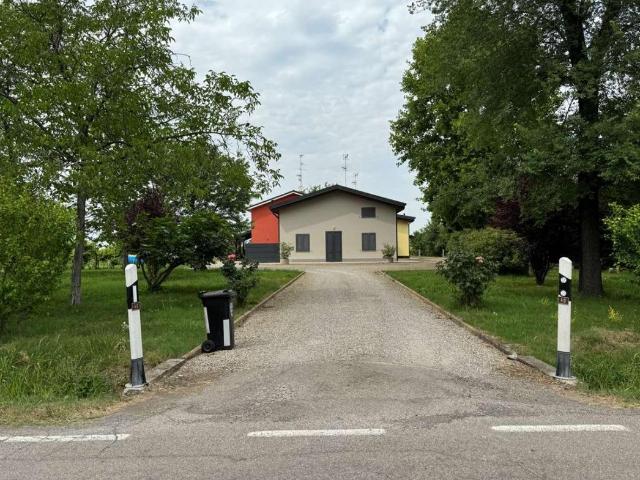 Villa in vendita a Reggio Emilia