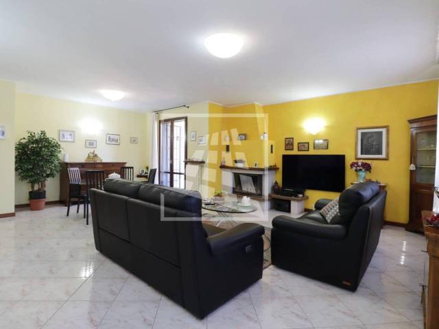 Villa in vendita a Reggio Emilia