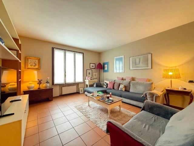 Villa in vendita a Reggio Emilia RE