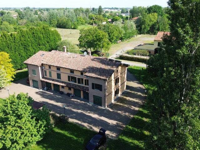 Villa in vendita a Reggio Emilia RE