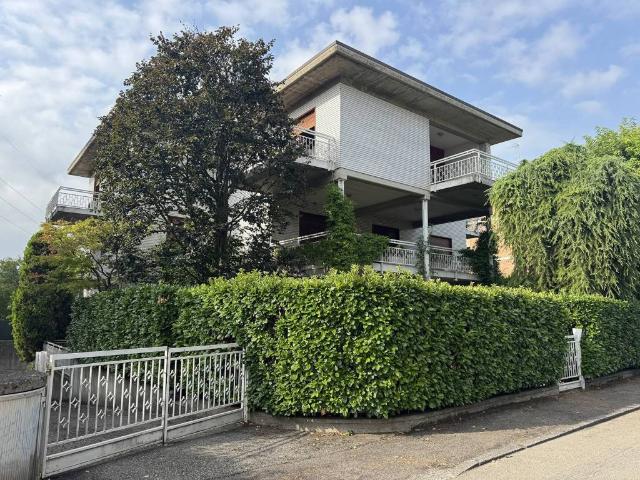 Villa in vendita a Reggio Emilia RE