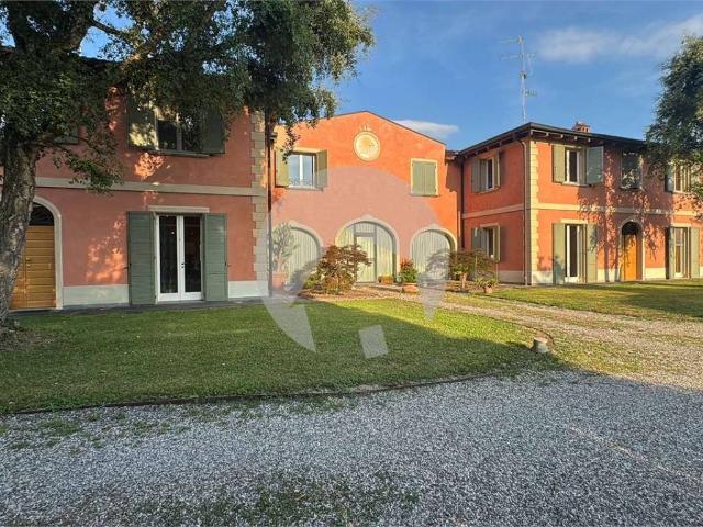 Villa in vendita a Reggio Emilia RE