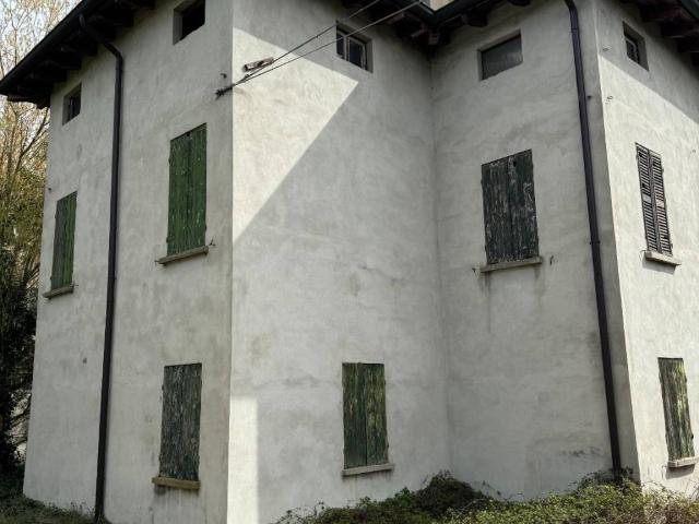 Villa in vendita a Reggio Emilia RE
