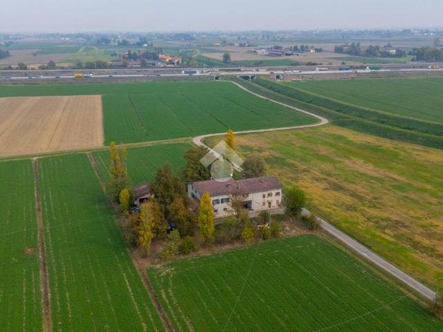 Villa in vendita a Reggio Emilia RE