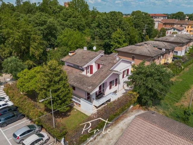 Villa in vendita a Reggiolo RE